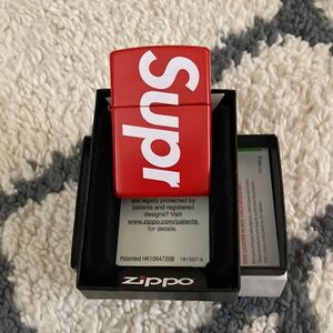 Supreme Zippo